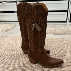 DINGO BOOTS NWT
